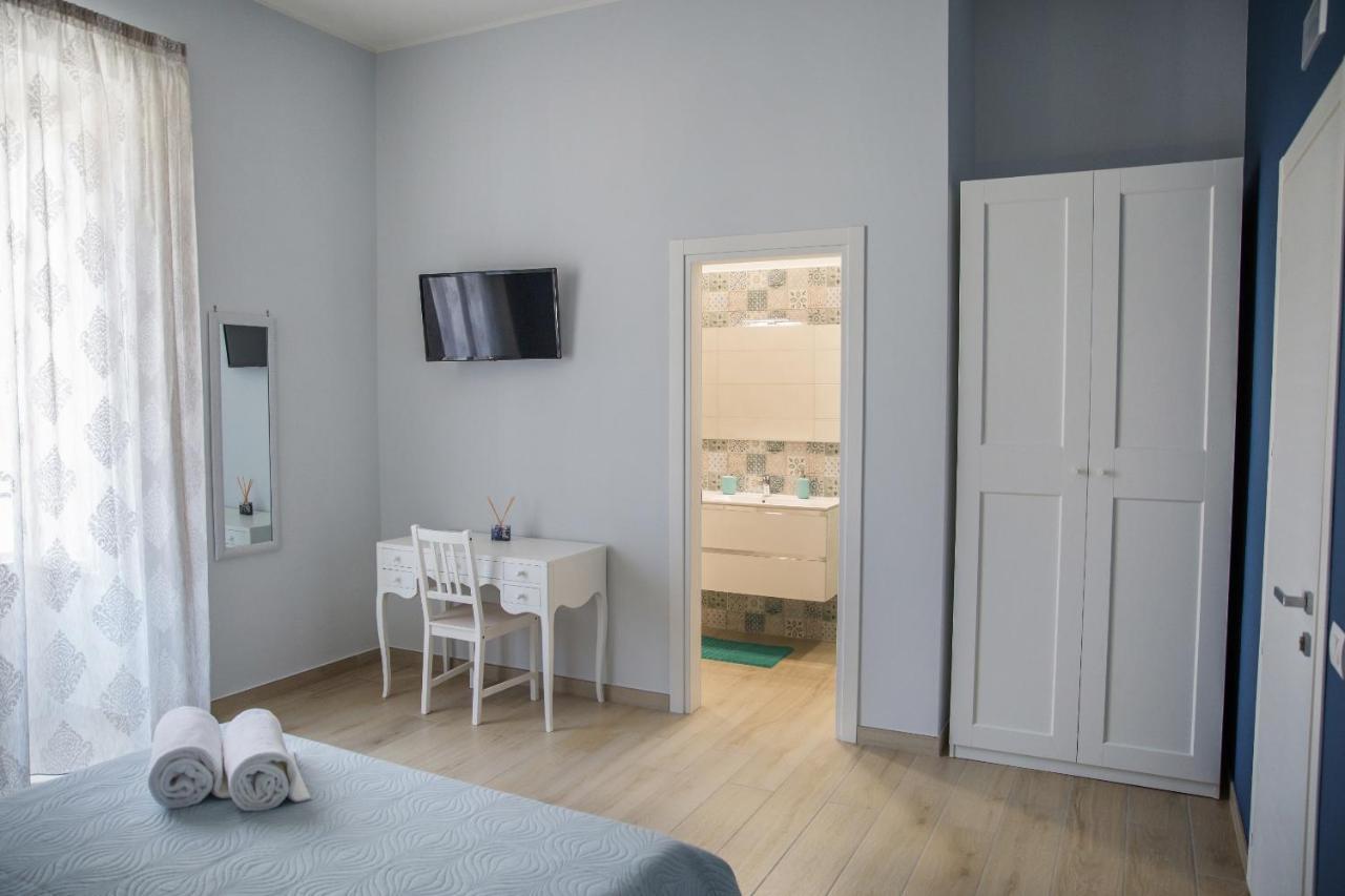 Gleda Rooms Deluxe ปอมเปอี ภายนอก รูปภาพ