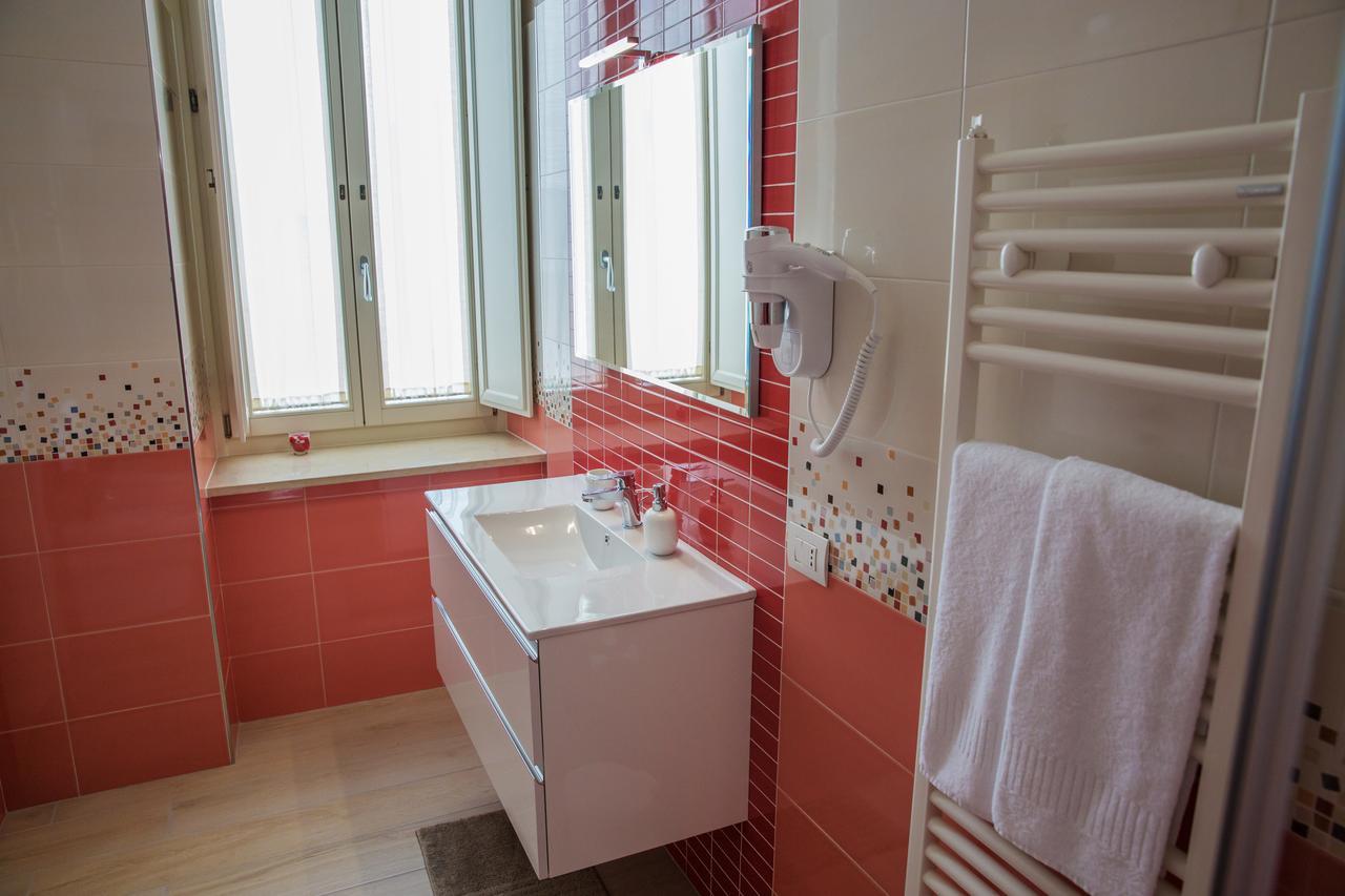 Gleda Rooms Deluxe ปอมเปอี ภายนอก รูปภาพ