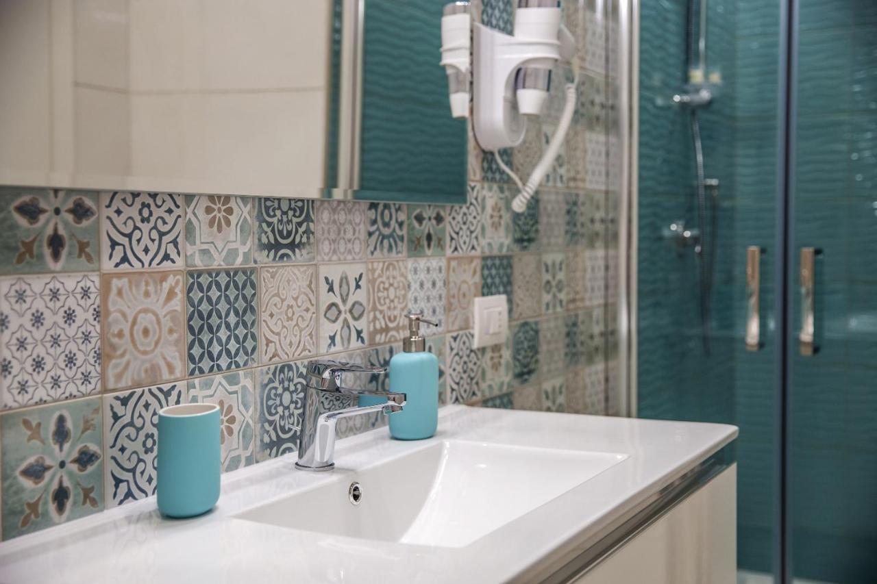 Gleda Rooms Deluxe ปอมเปอี ภายนอก รูปภาพ