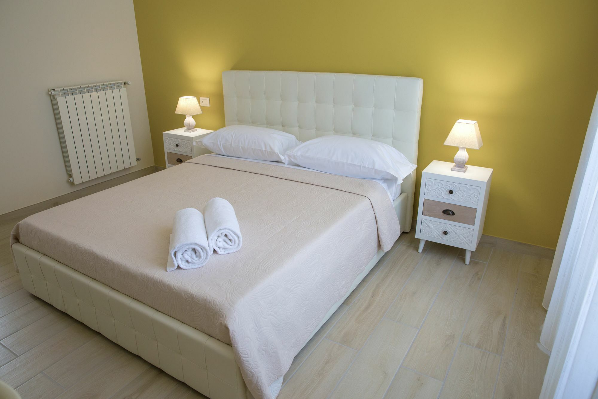 Gleda Rooms Deluxe ปอมเปอี ภายนอก รูปภาพ